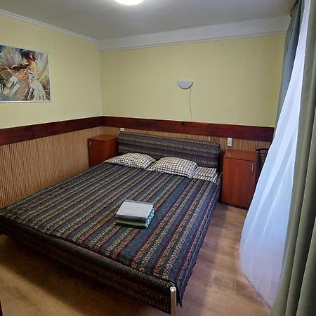 Hotel Desna Kut Kyiv Exterior photo